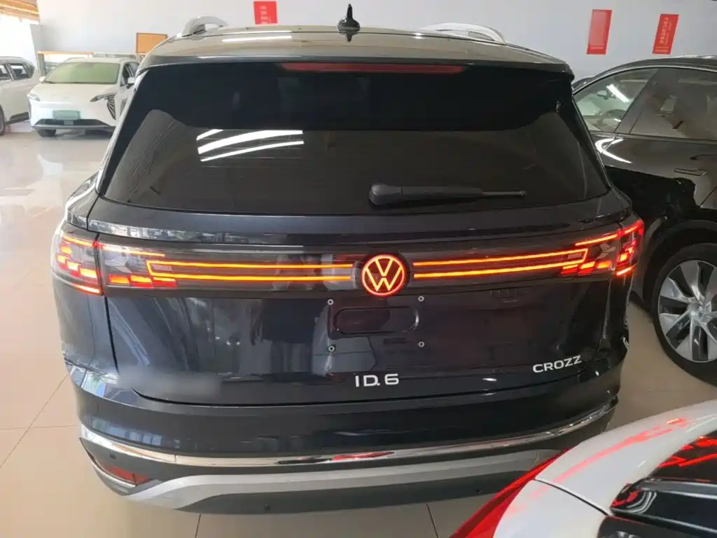 Volkswagen ID.6 Crozz — миниатюра 6