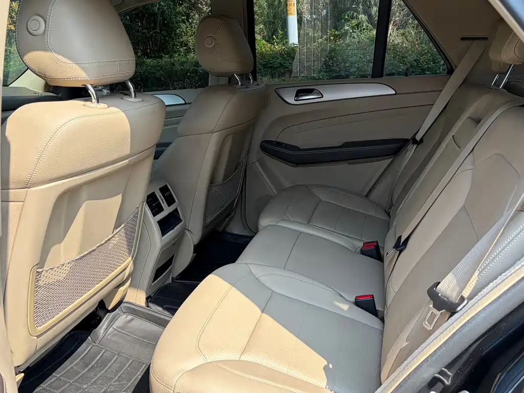 Mercedes-Benz M-Class — миниатюра 9