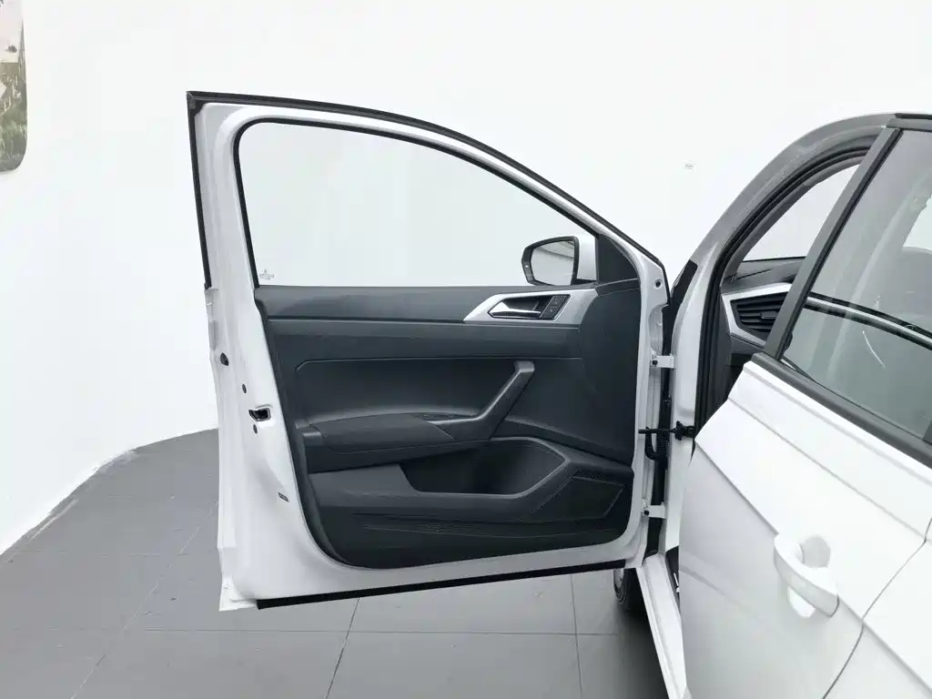 Volkswagen Polo 2023 Plus 1.5L AT