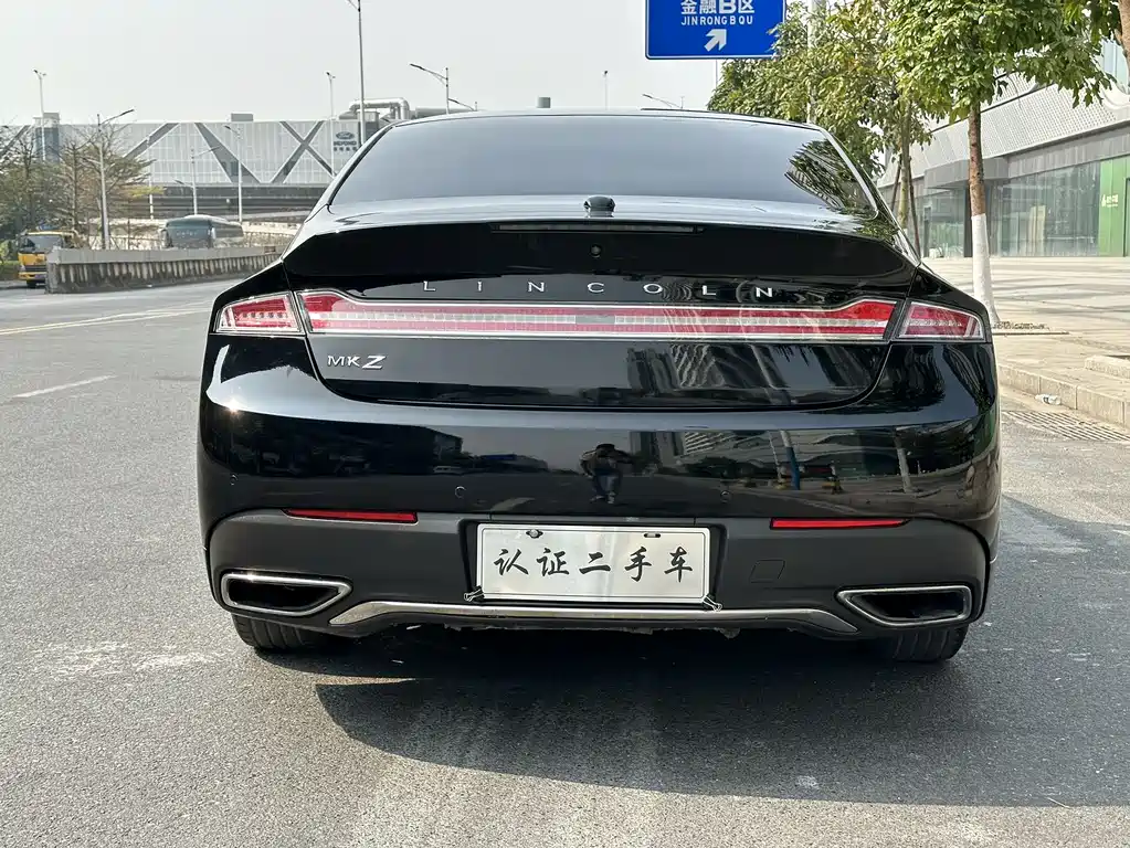 Lincoln MKZ 2018 2.0T
