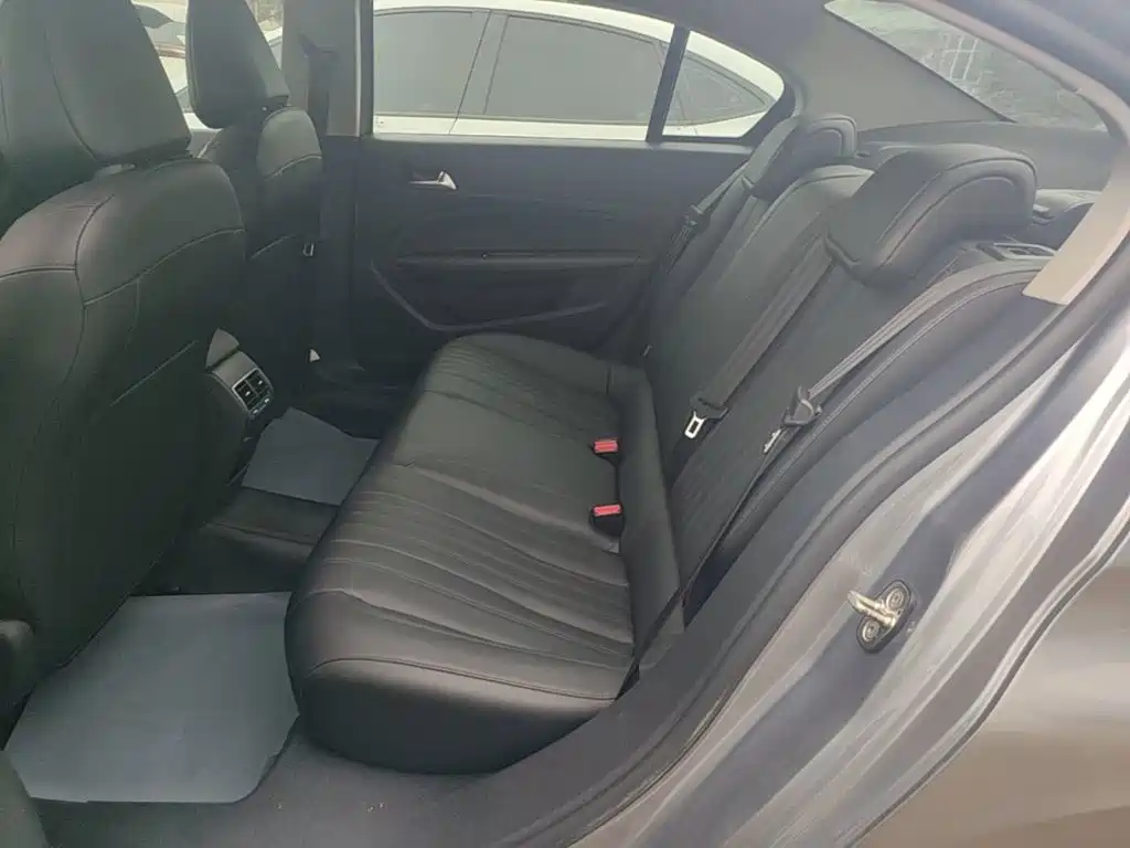 Peugeot 408 — миниатюра 17