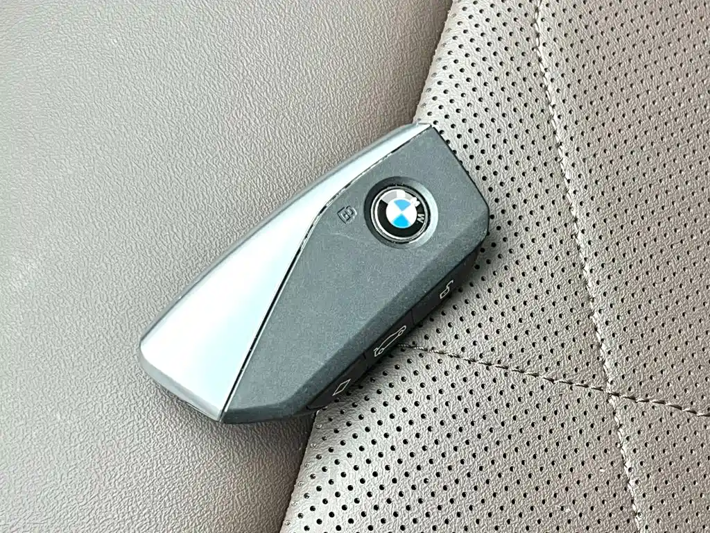 BMW iX1 — миниатюра 3