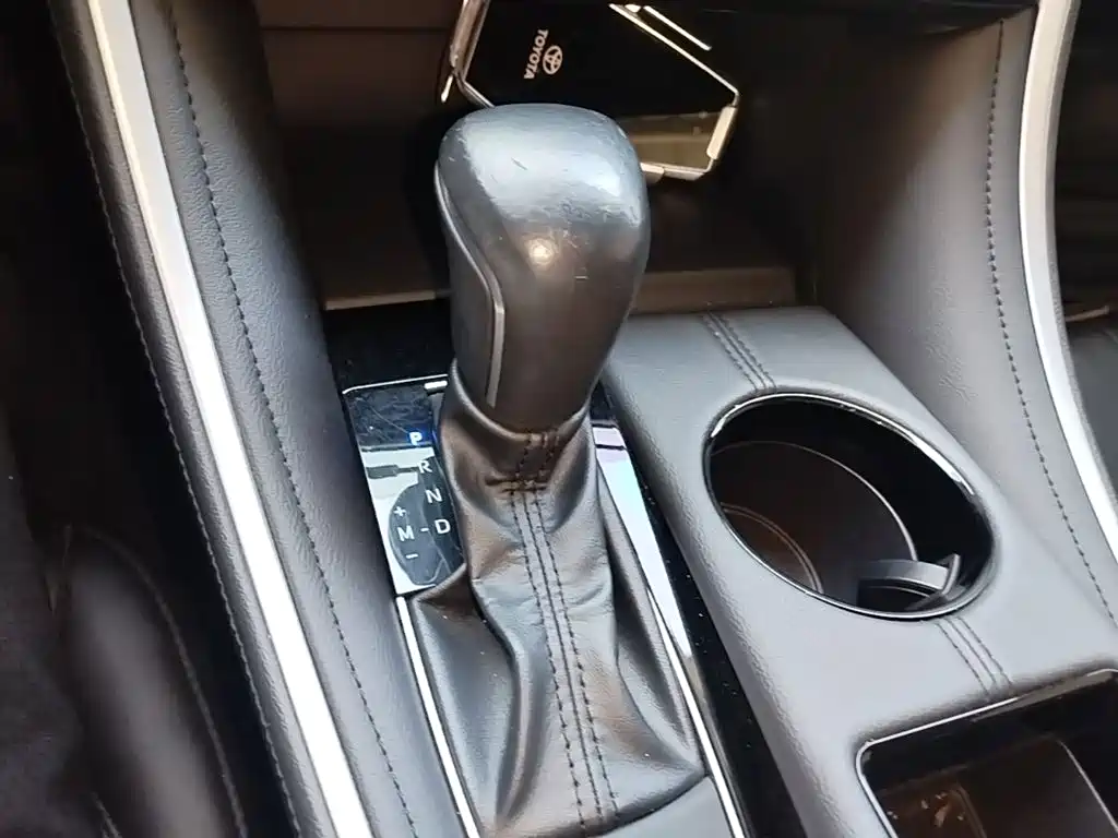 Toyota Avalon — миниатюра 14