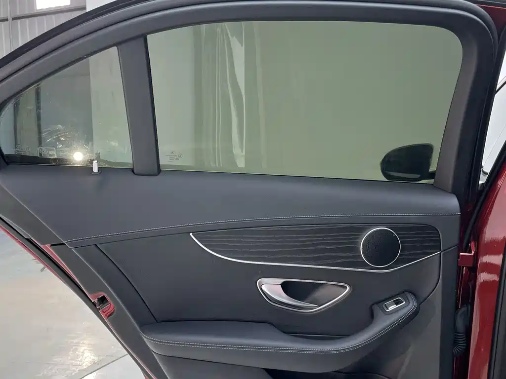 Mercedes-Benz C-Class — миниатюра 16