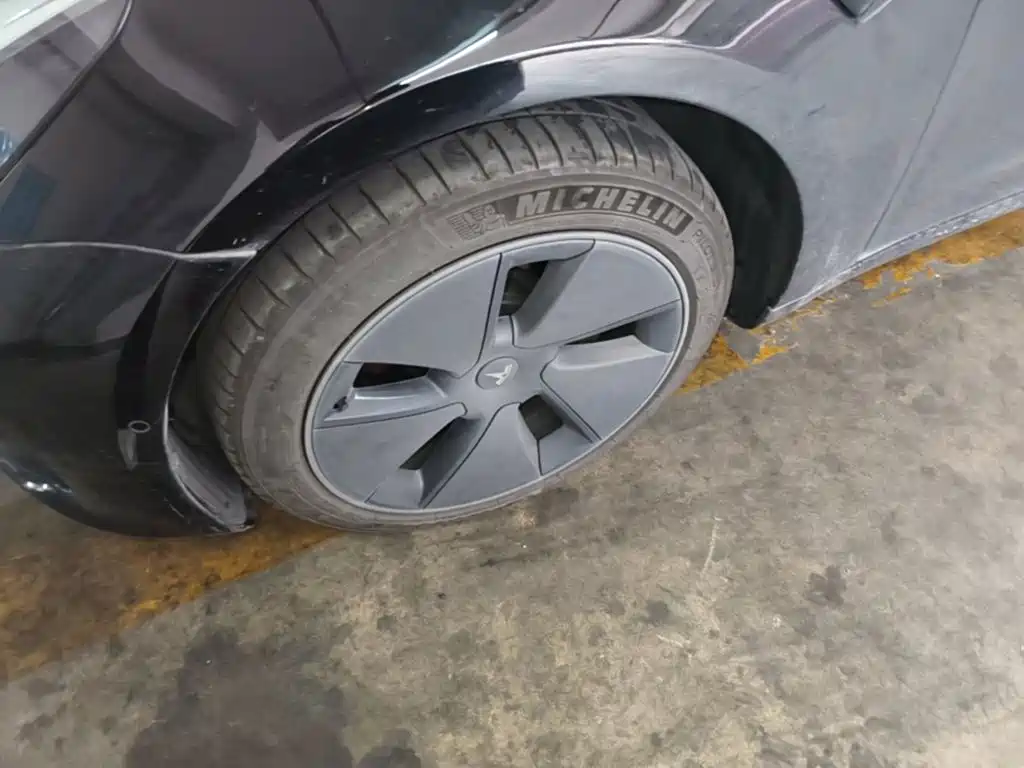 Tesla Model 3 — миниатюра 23