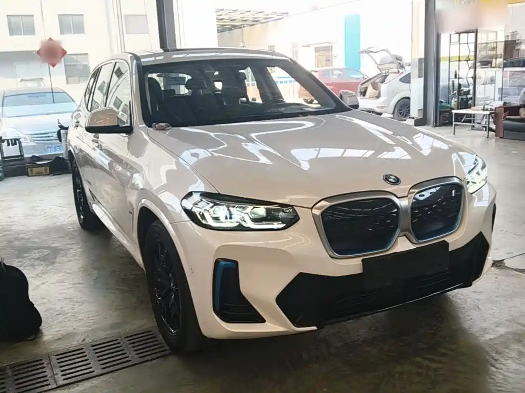 BMW iX3 — миниатюра 4