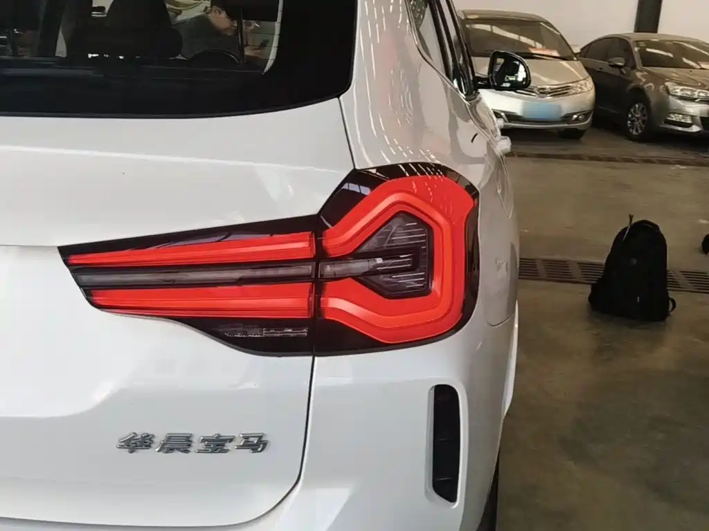 BMW iX3 — миниатюра 8