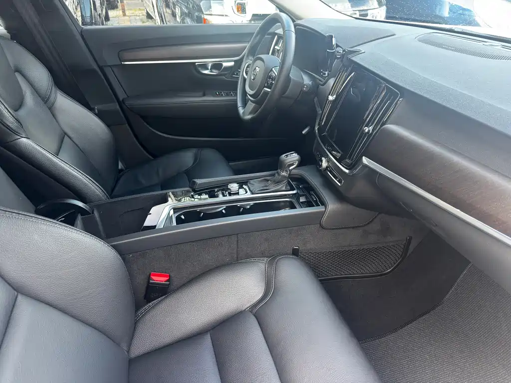 Volvo V90 — миниатюра 16