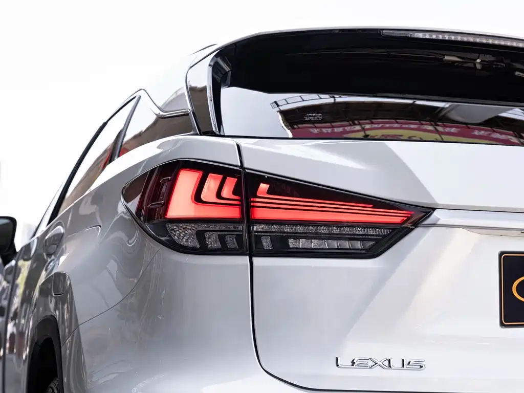 Lexus RX — миниатюра 7