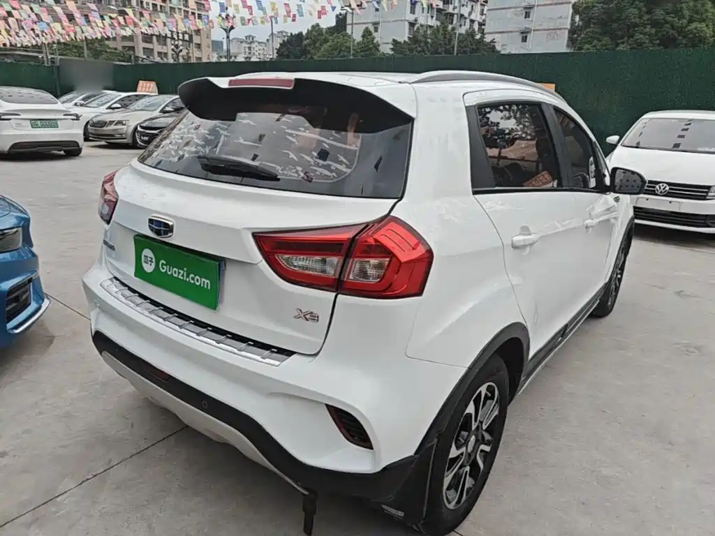 Geely Vision X3 — миниатюра 7