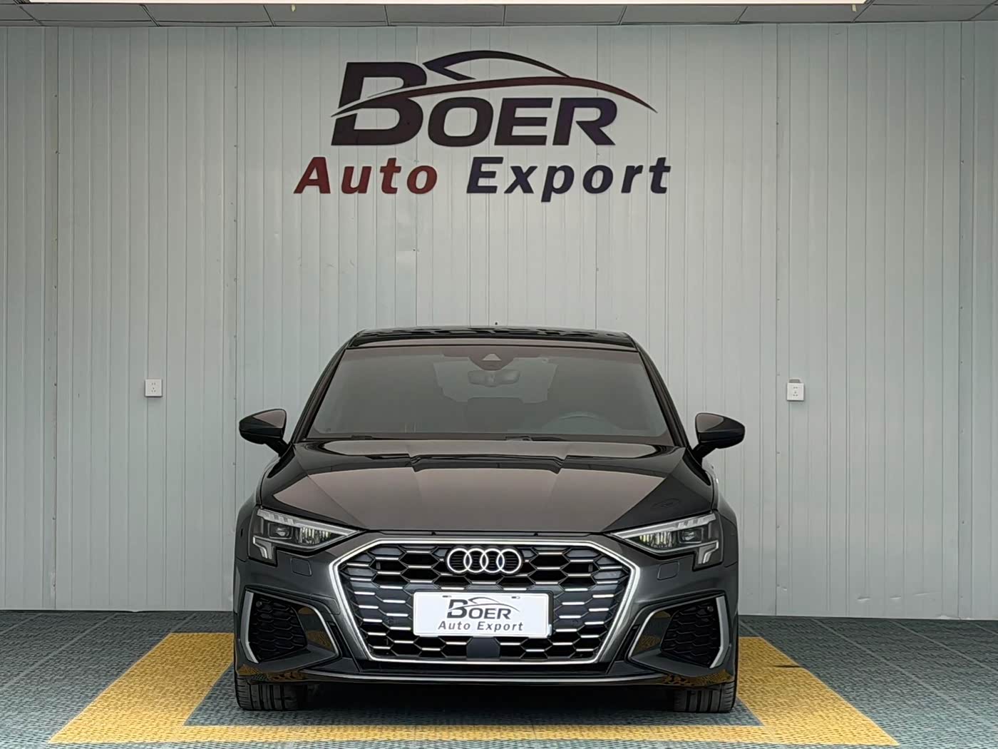 Audi A3 1.4 л 2021 г. Серебристо-серый, пробег 32800 км