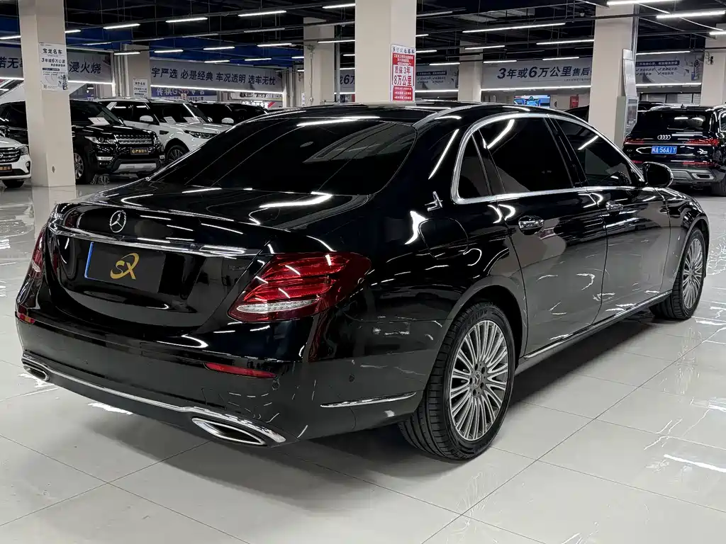 Mercedes-Benz E-Class — миниатюра 6