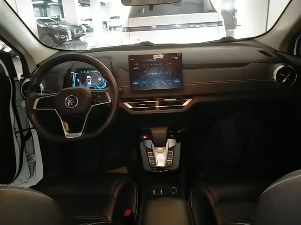 BYD Yuan EV — миниатюра 10