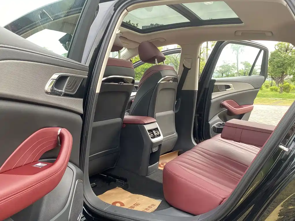 Hongqi Hongqi H5 — миниатюра 21