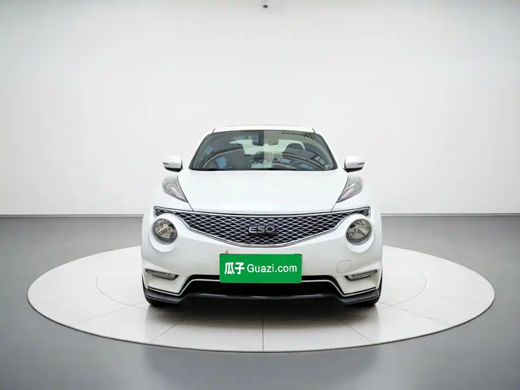 Infiniti ESQ — миниатюра 2