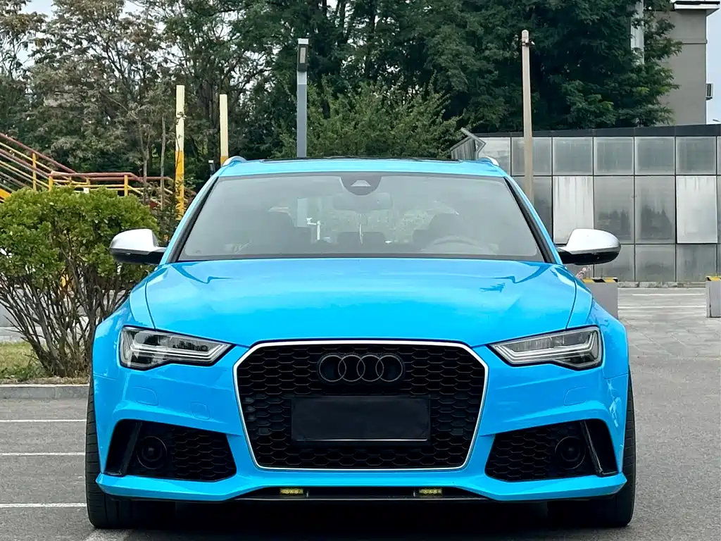 AUDI RS 6