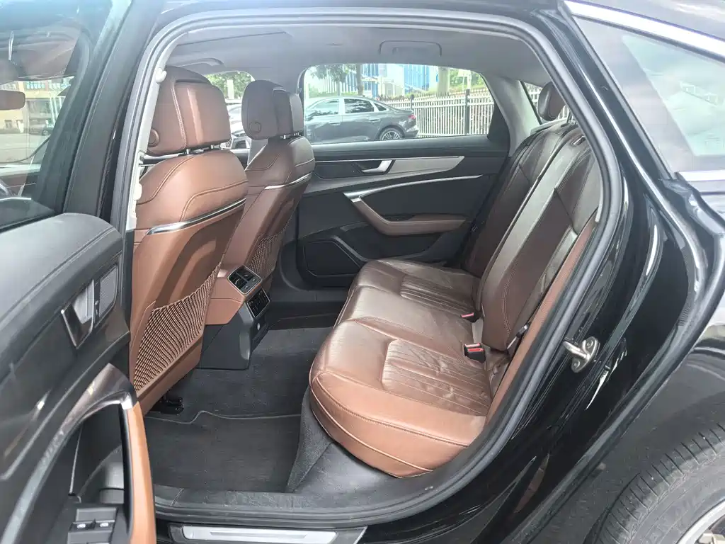 Audi A6L — миниатюра 10