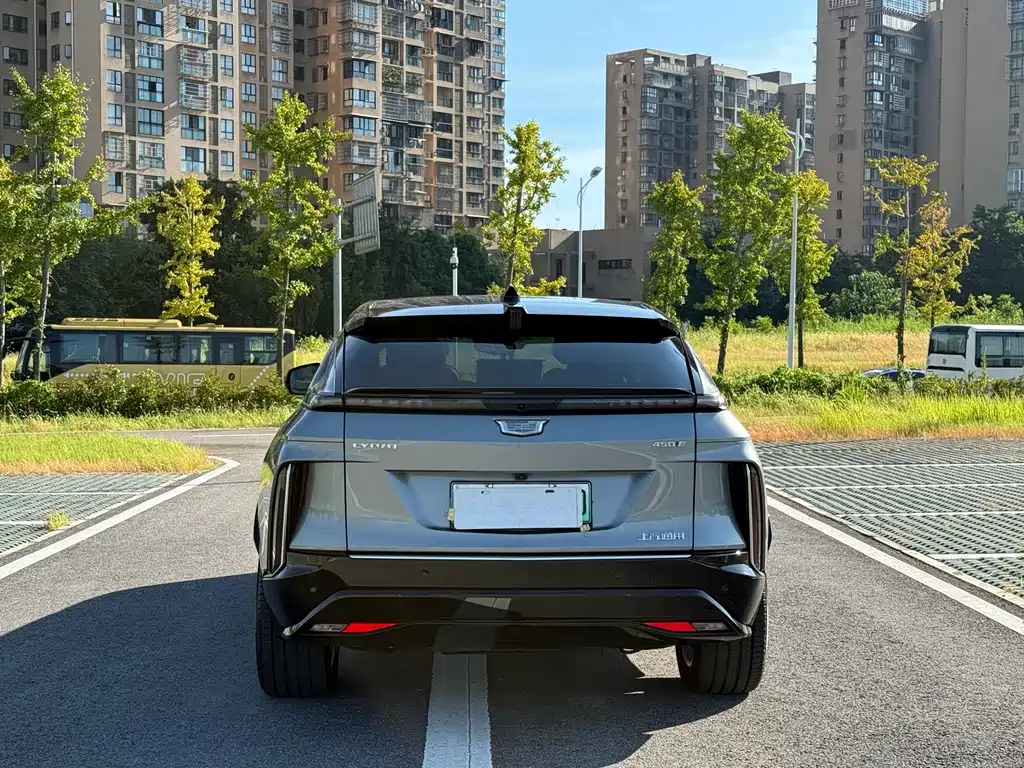 Cadillac Lyriq — миниатюра 17