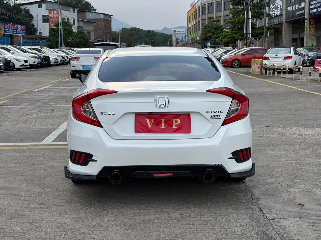 Honda Civic — миниатюра 8