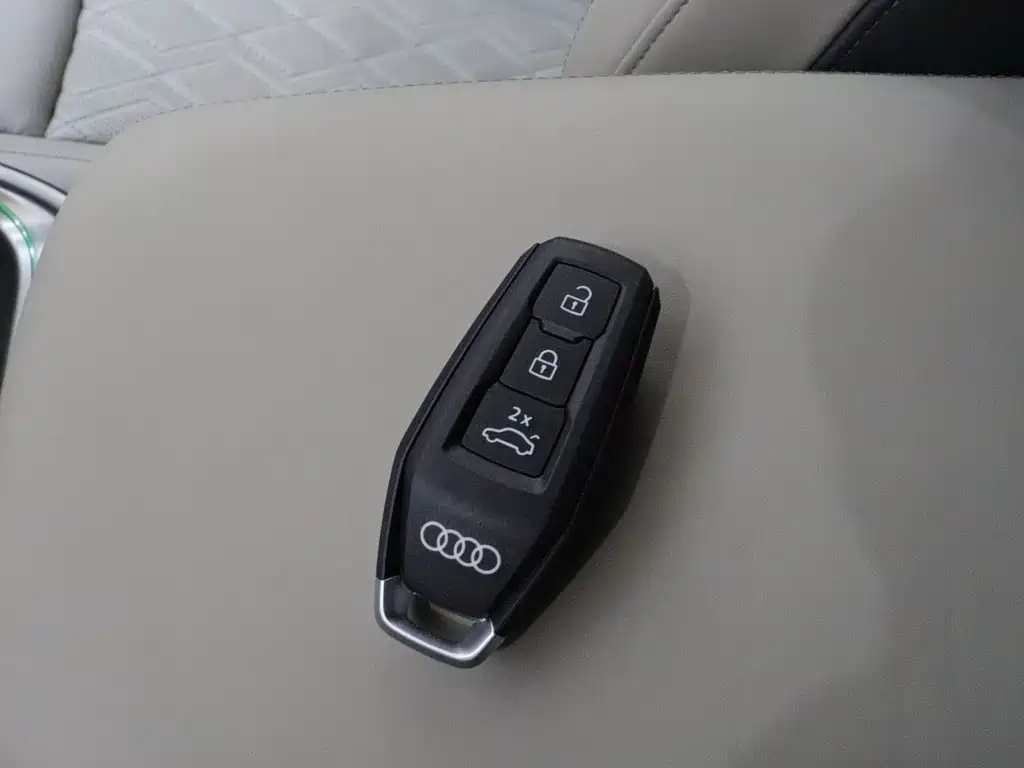 Audi Q5L — миниатюра 17