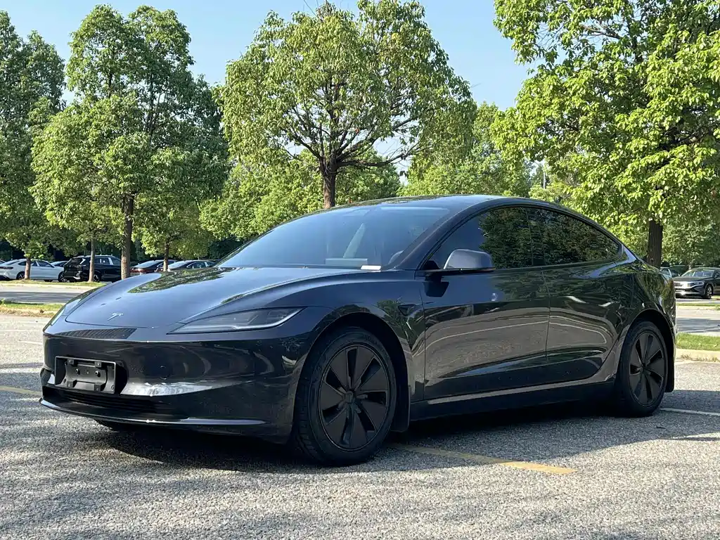 Tesla Model 3 2025 RWD Drive Dynamic Edition
