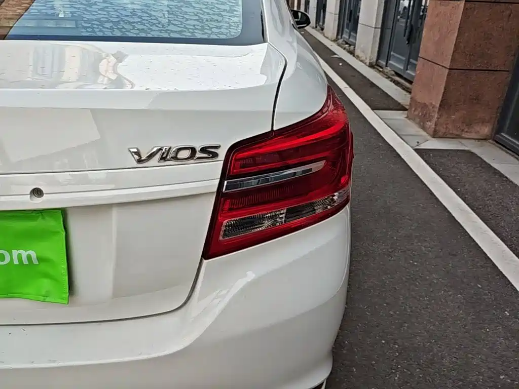 Toyota Vios — миниатюра 8