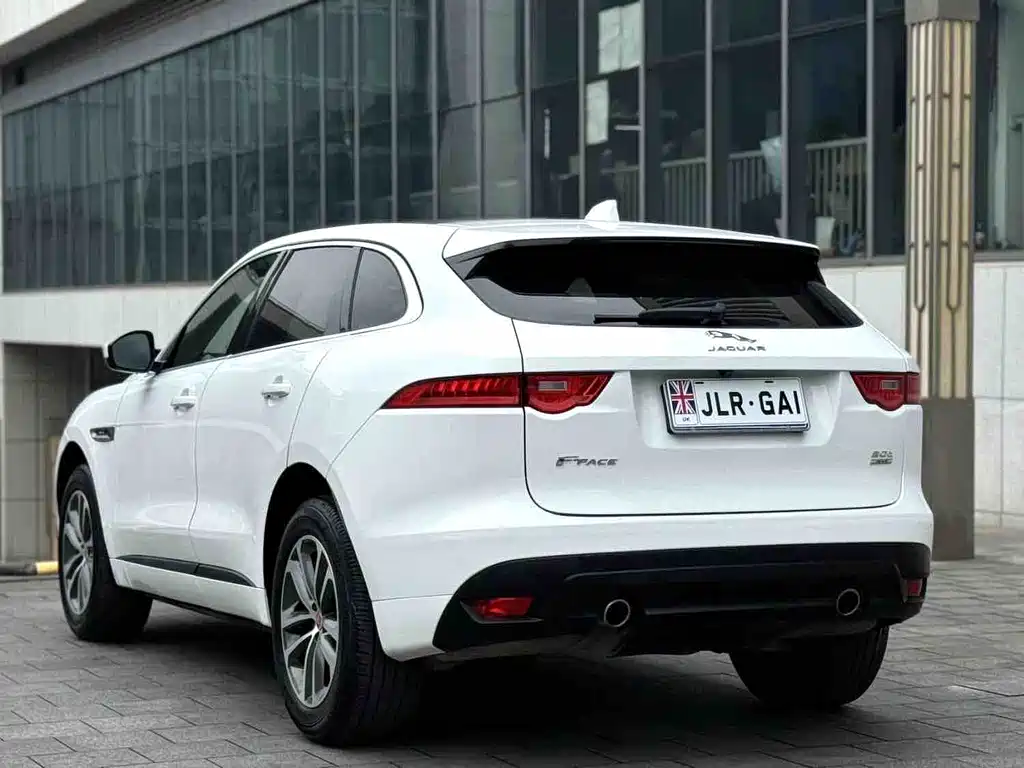 Jaguar F-Pace 2018 2.0T R-Sport Sport