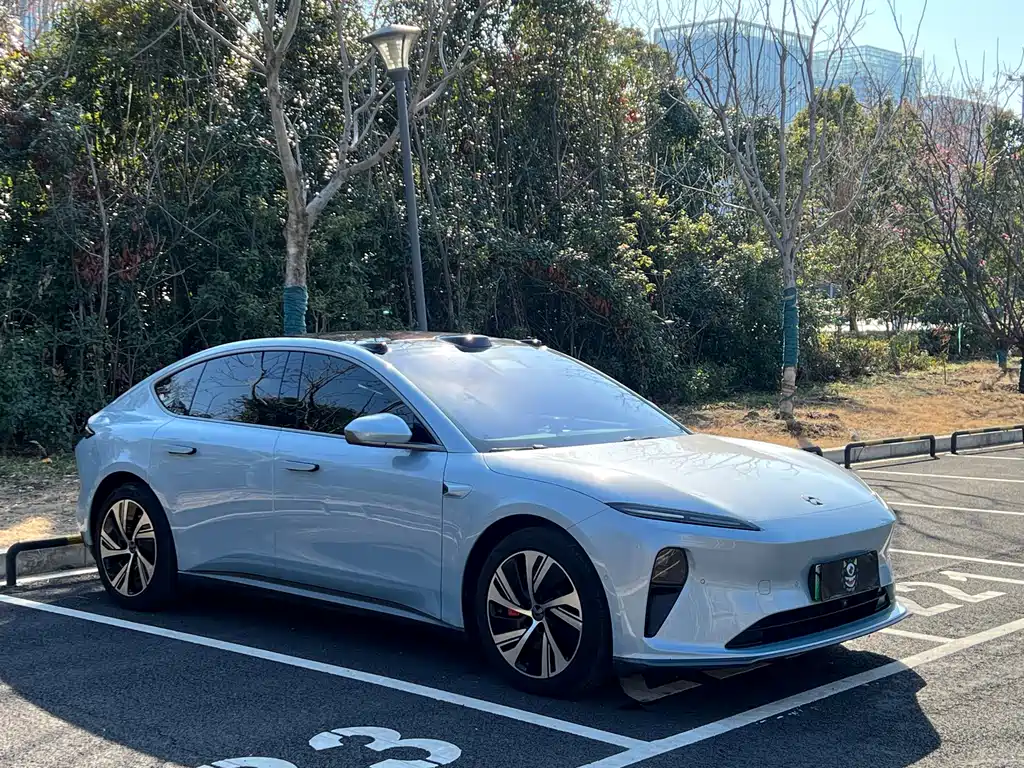 NIO NIO ET5