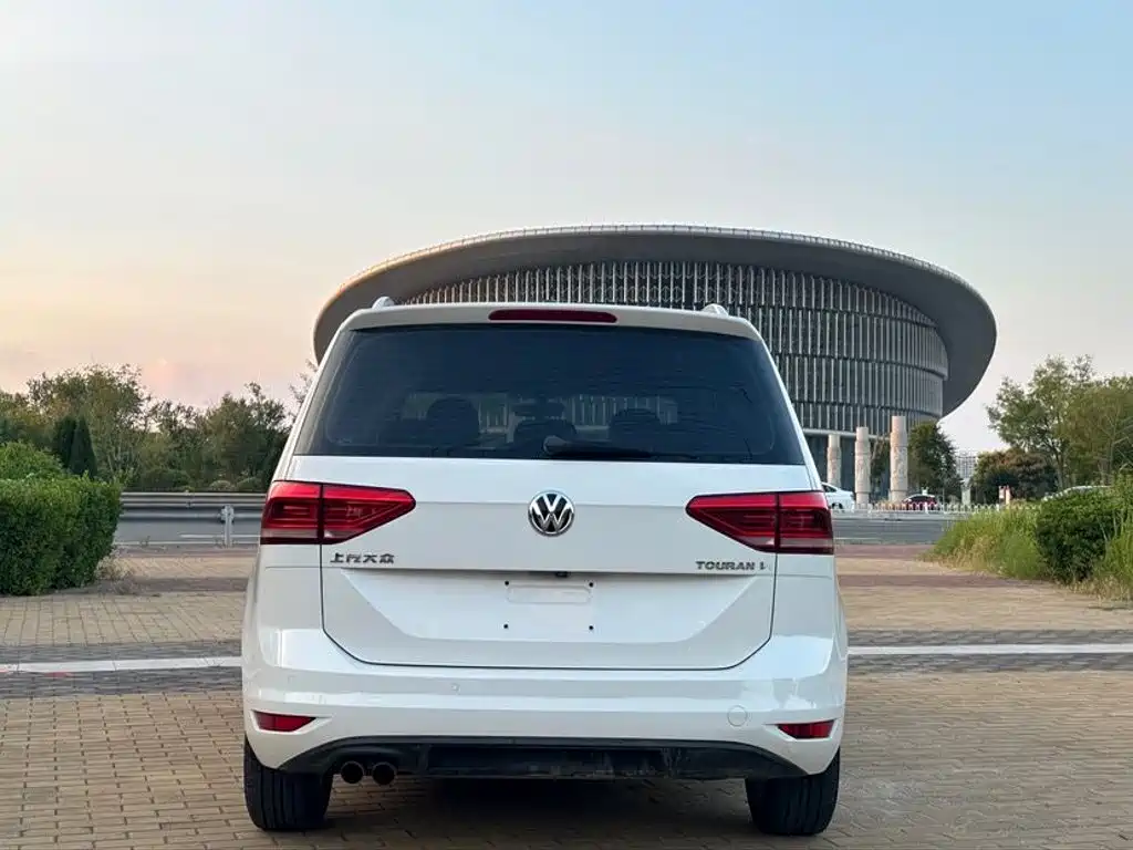 Volkswagen Touran — миниатюра 5