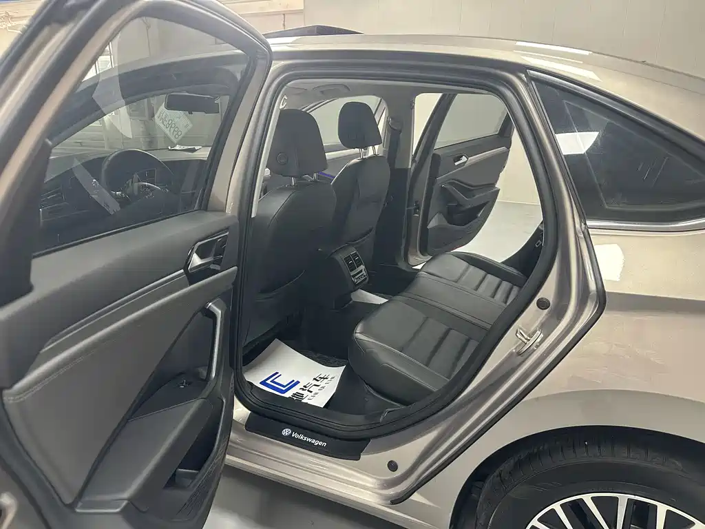 Volkswagen Sagitar — миниатюра 12