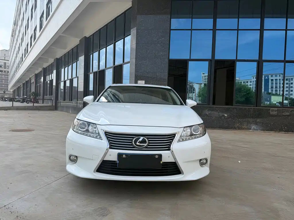 Lexus ES — миниатюра 2