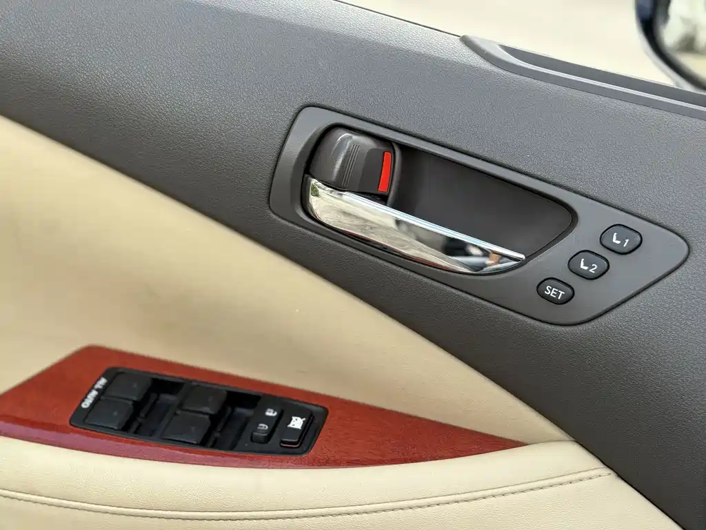 Lexus ES — миниатюра 5