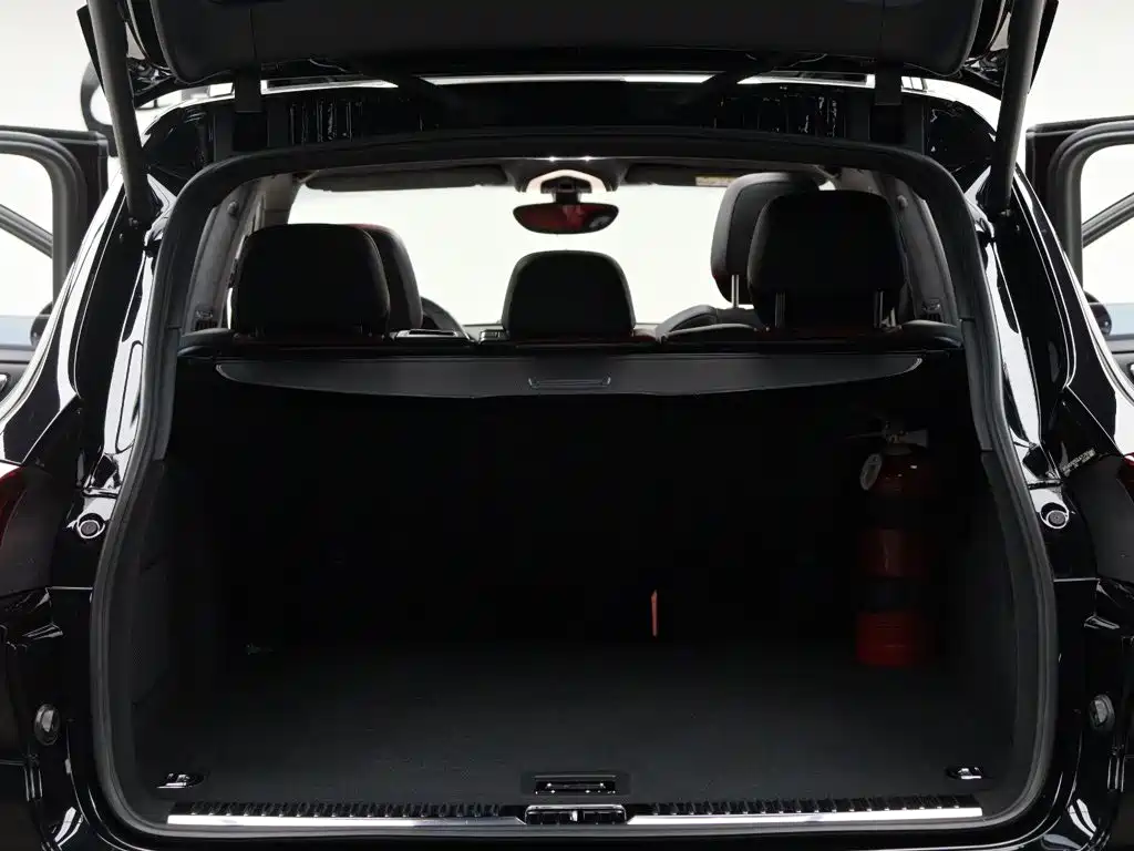 Porsche Cayenne — миниатюра 13