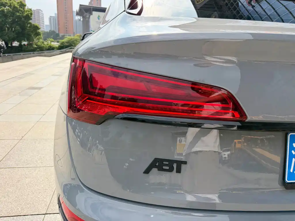Audi Q5L Sportback — миниатюра 11
