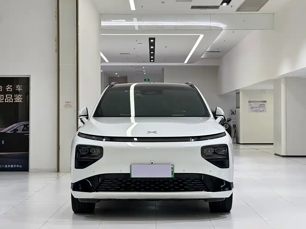 XPeng G9 — миниатюра 2