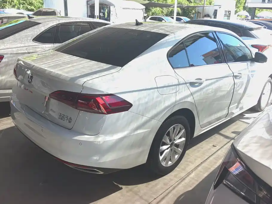 Volkswagen Bora — миниатюра 3