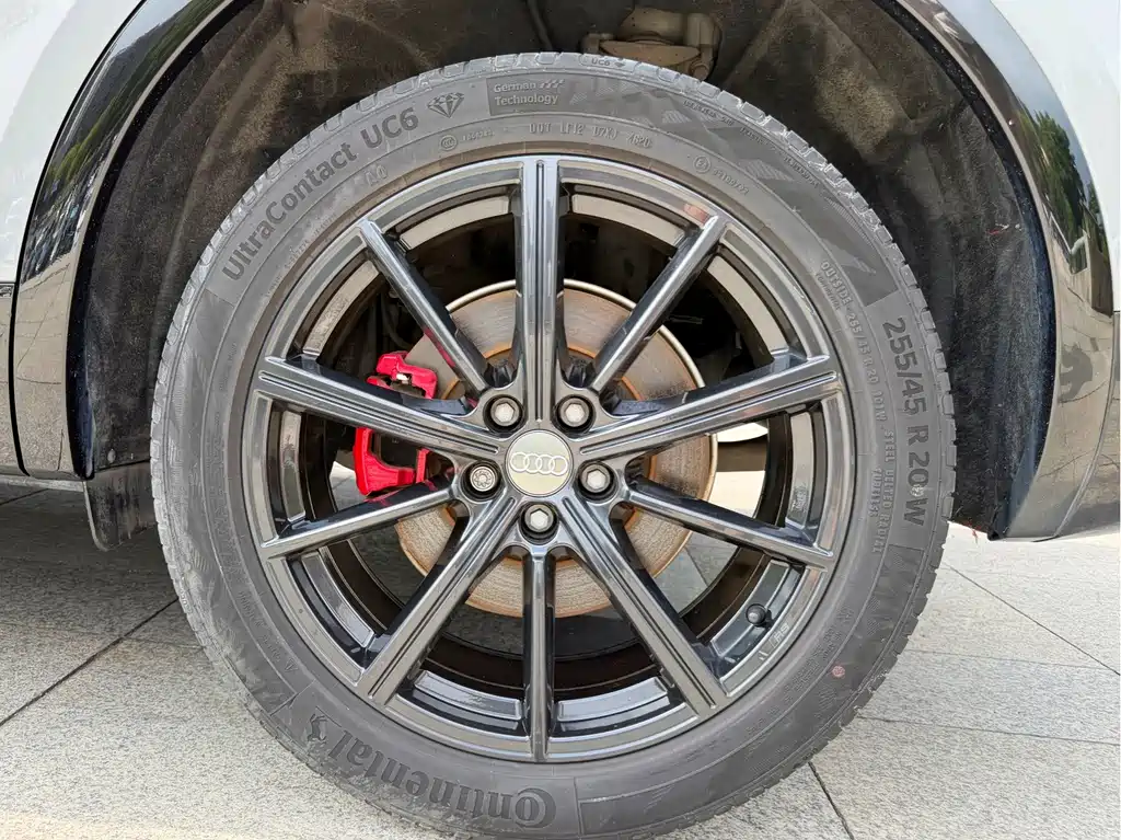 Audi Q5L Sportback — миниатюра 13