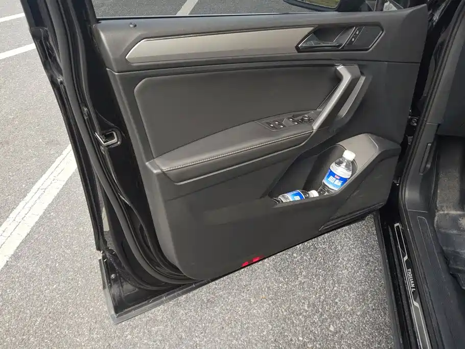 Volkswagen Tiguan L — миниатюра 7