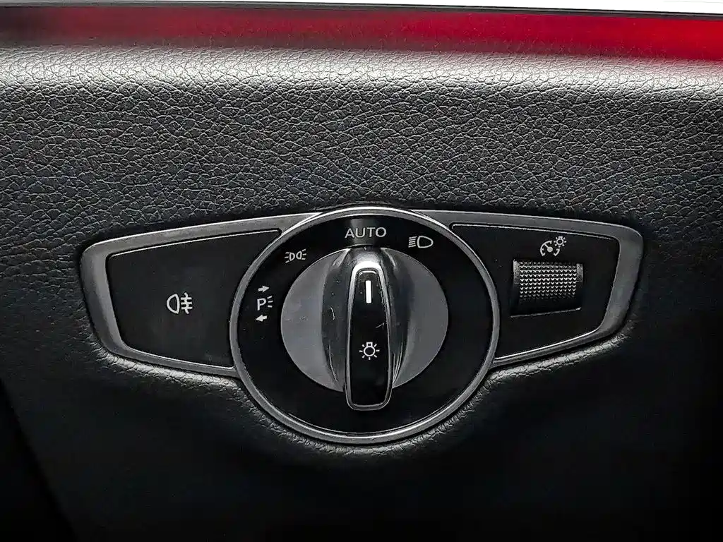 Mercedes-Benz E-Class — миниатюра 21