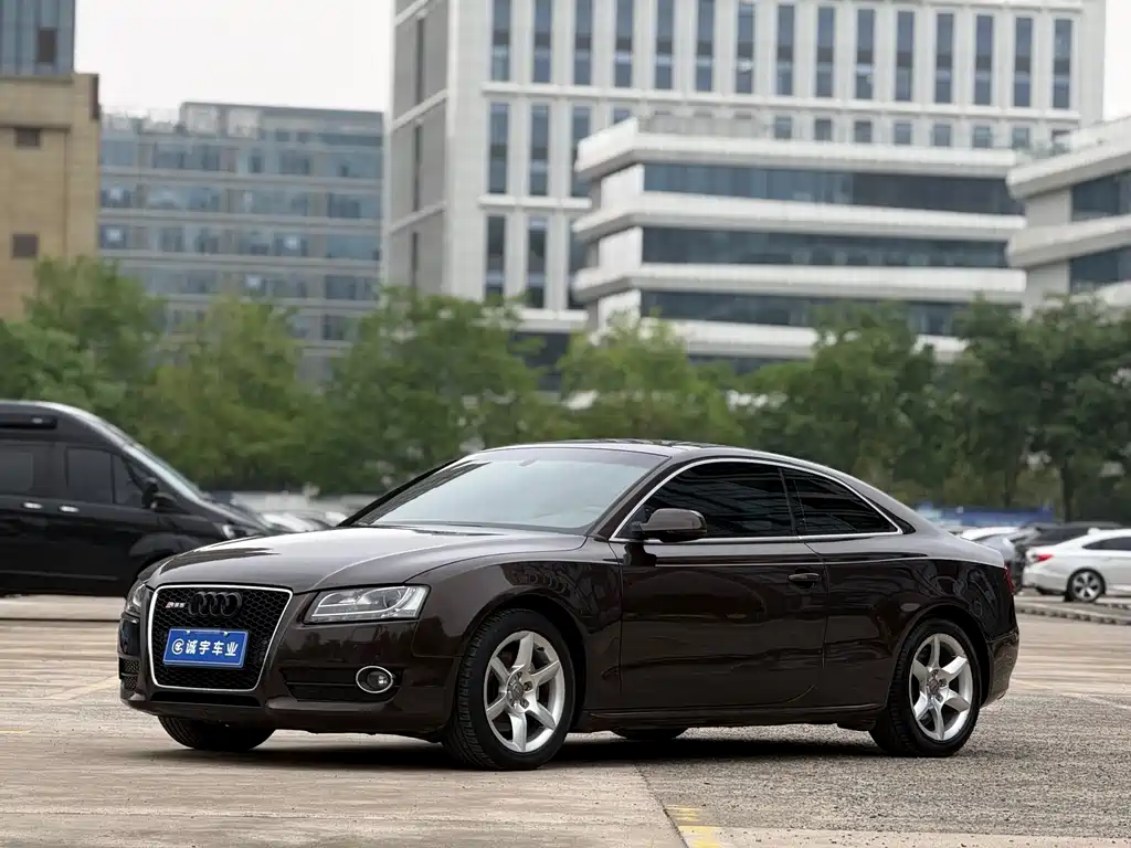 Audi A5 (Import) 2011