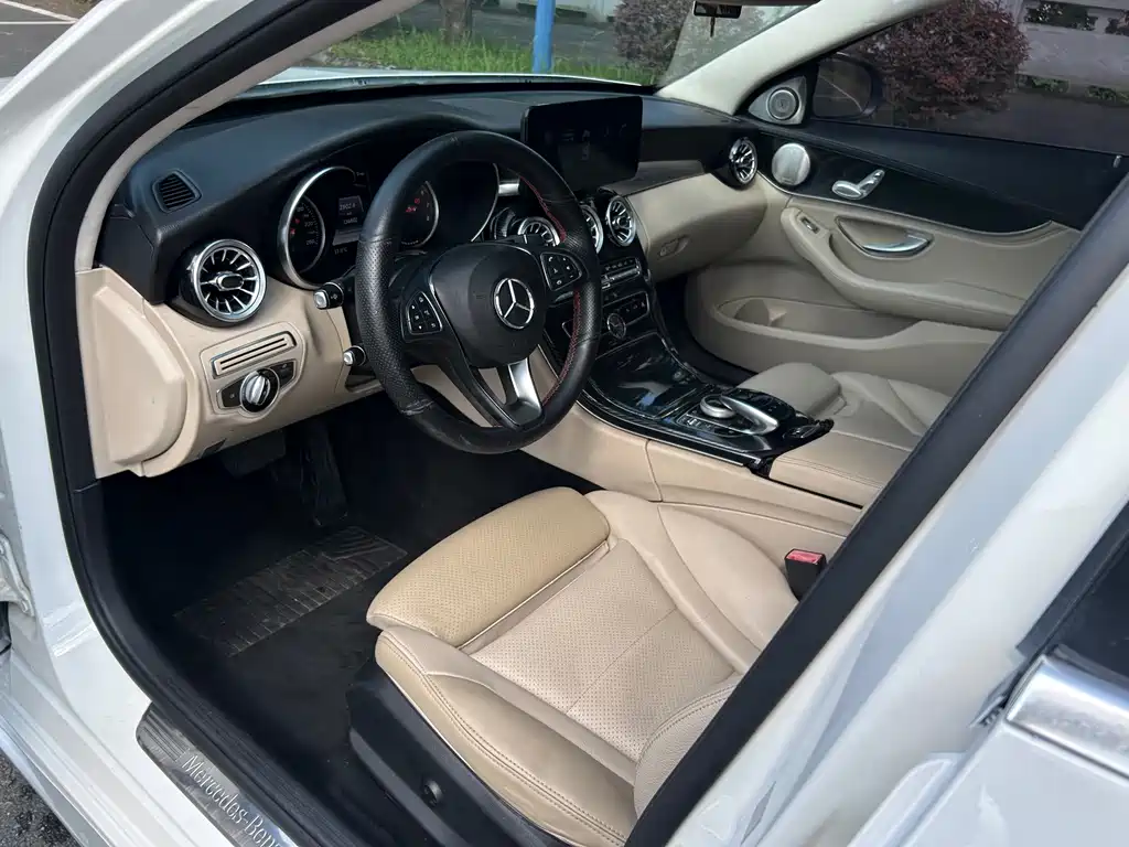 Mercedes-Benz C-Class — миниатюра 3