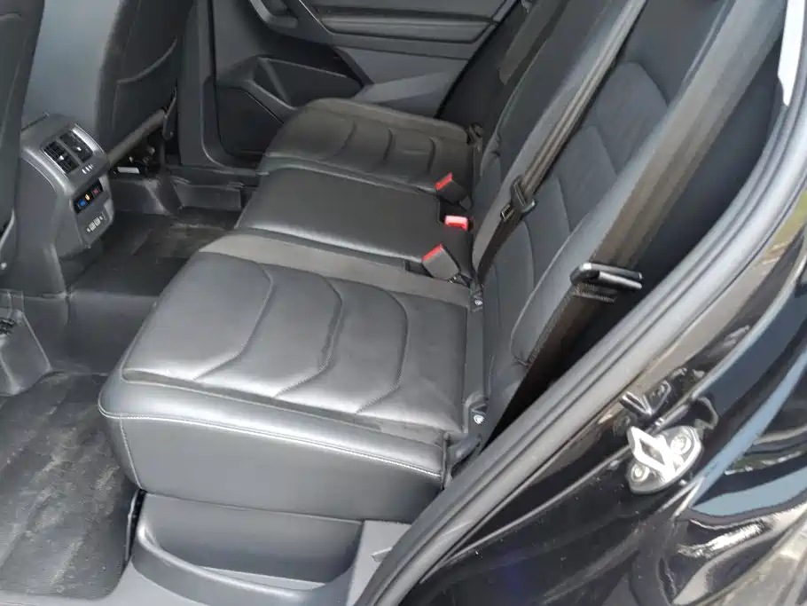 Volkswagen Tiguan L — миниатюра 11