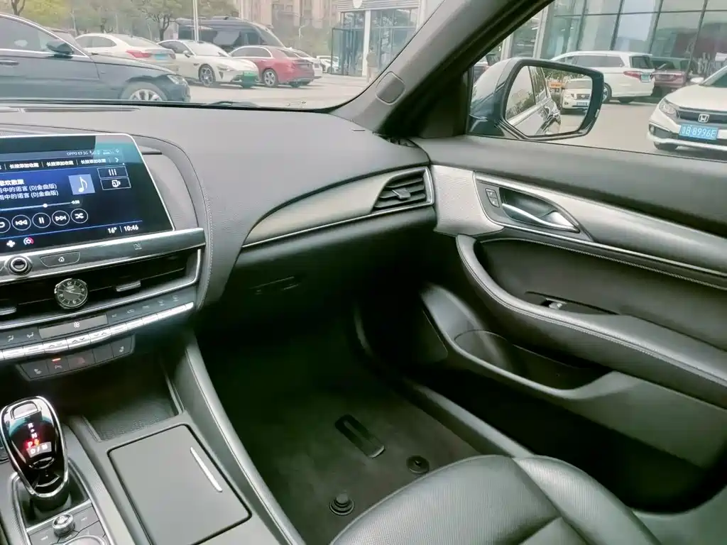 Cadillac CT5 — миниатюра 18