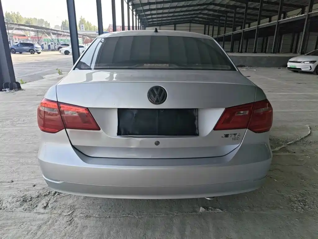 Volkswagen Jetta — миниатюра 6