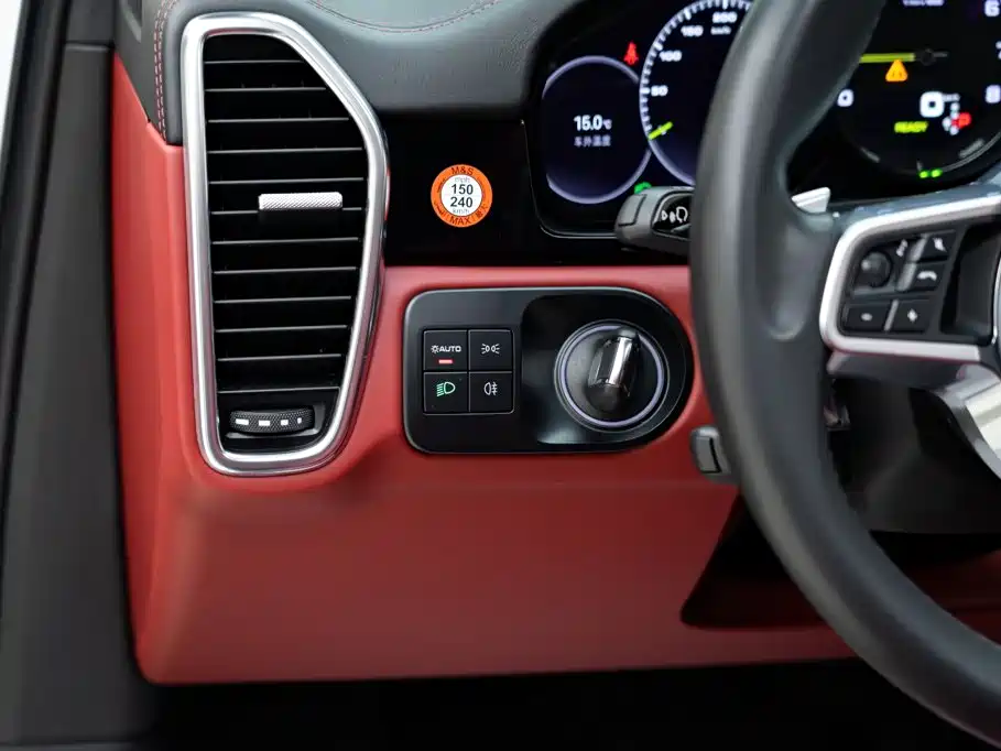 Porsche Cayenne Hybrid — миниатюра 17