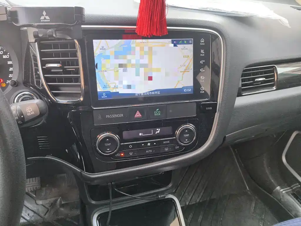 Mitsubishi Outlander — миниатюра 14