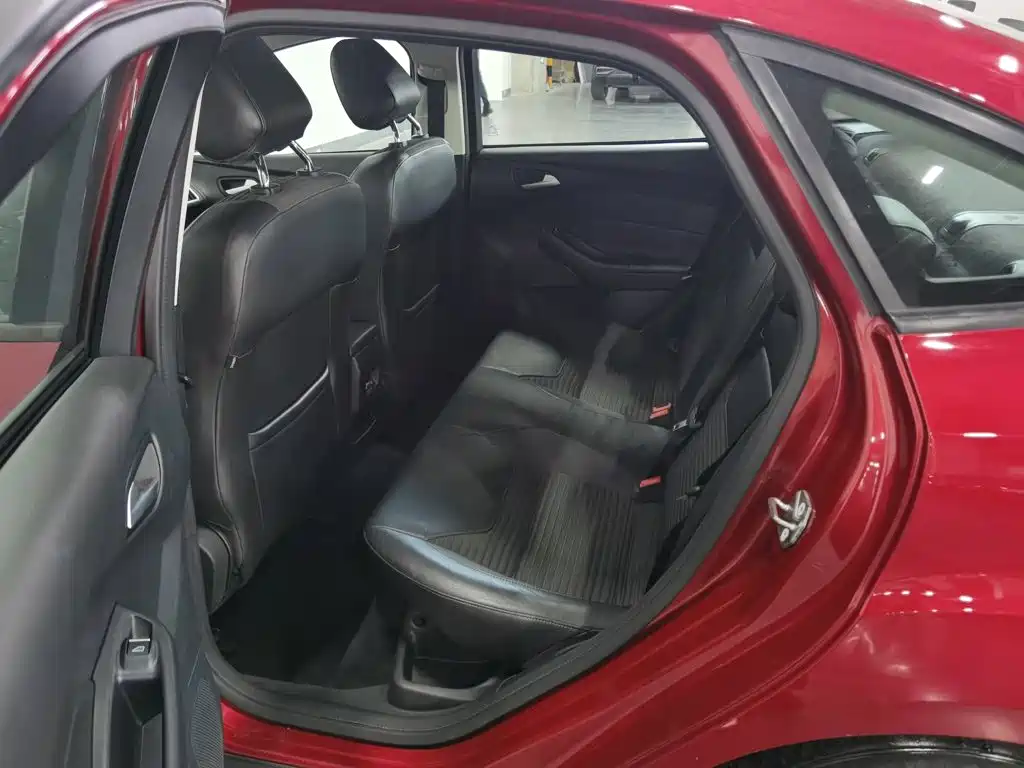 Ford Focus — миниатюра 15
