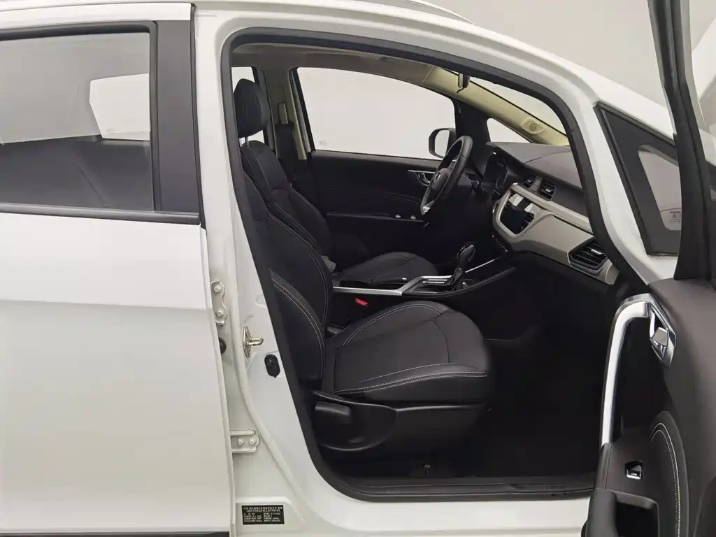 Geely Vision X3 — миниатюра 23