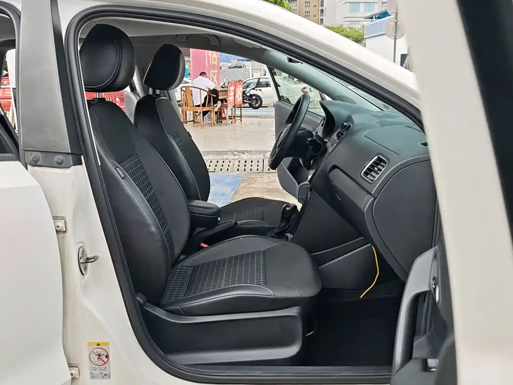 Volkswagen Polo — миниатюра 16