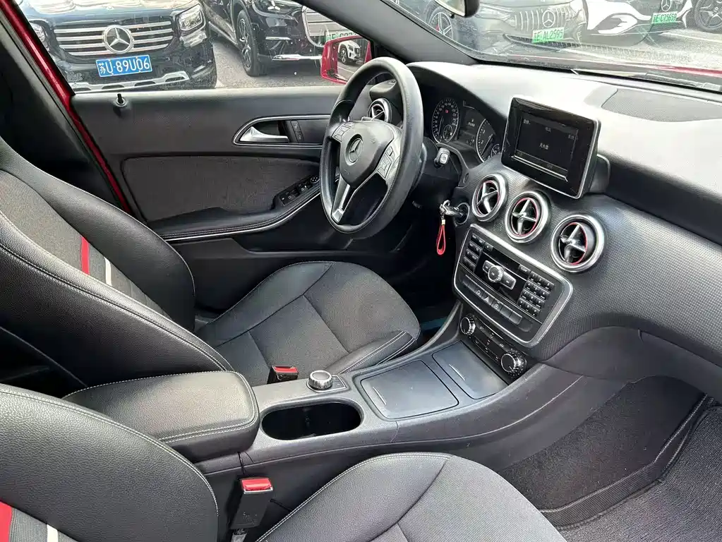 Mercedes-Benz A-Class (Import) — миниатюра 14